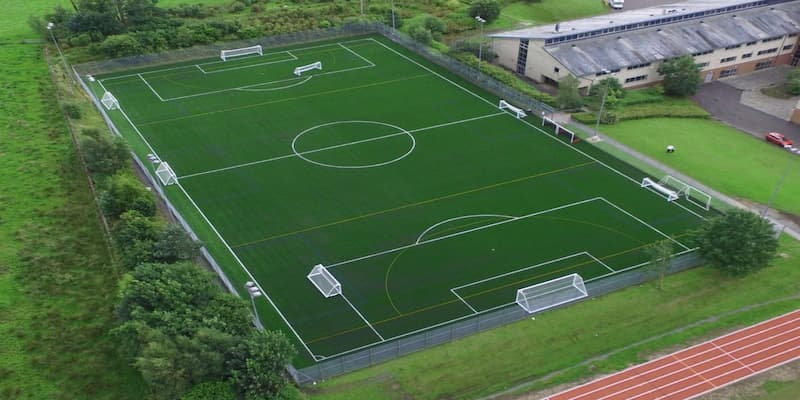 Luas Lapangan Sepak Bola Mini Rumput Sintetis 5 Lawan 5 Standar FIFA