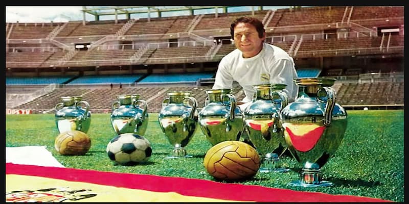 Gelandang Francisco Gento
