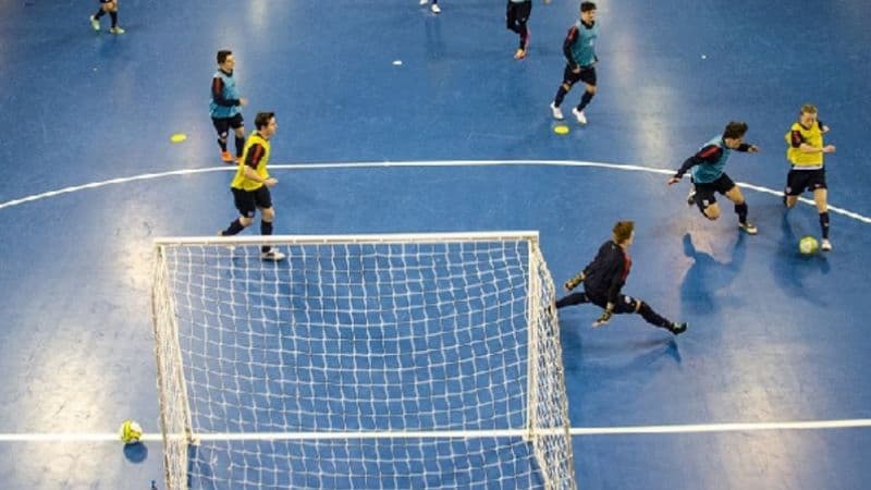 apa itu power play Hindari Dribel dan Penguasaan Bola Berlebihan