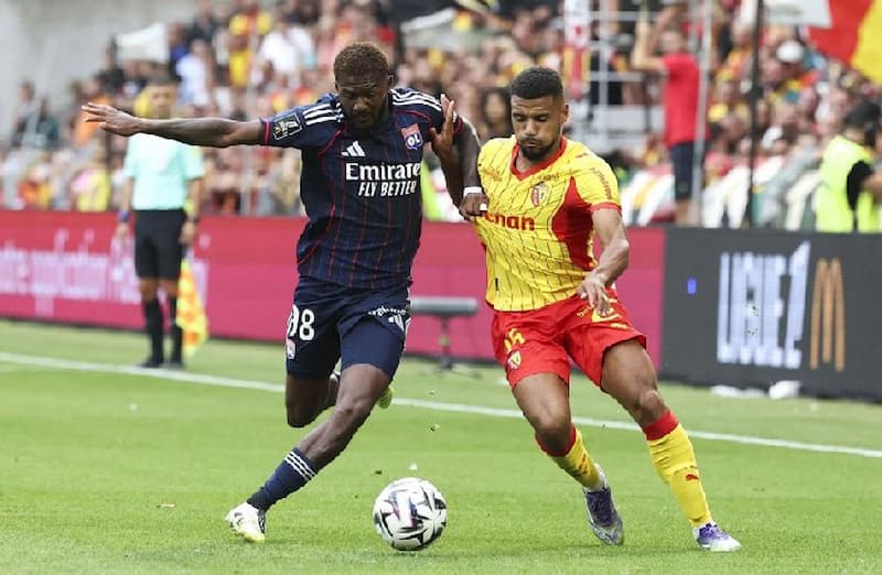 Lyon vs Lens STATISTIK PERFORMA & HEAD TO HEAD