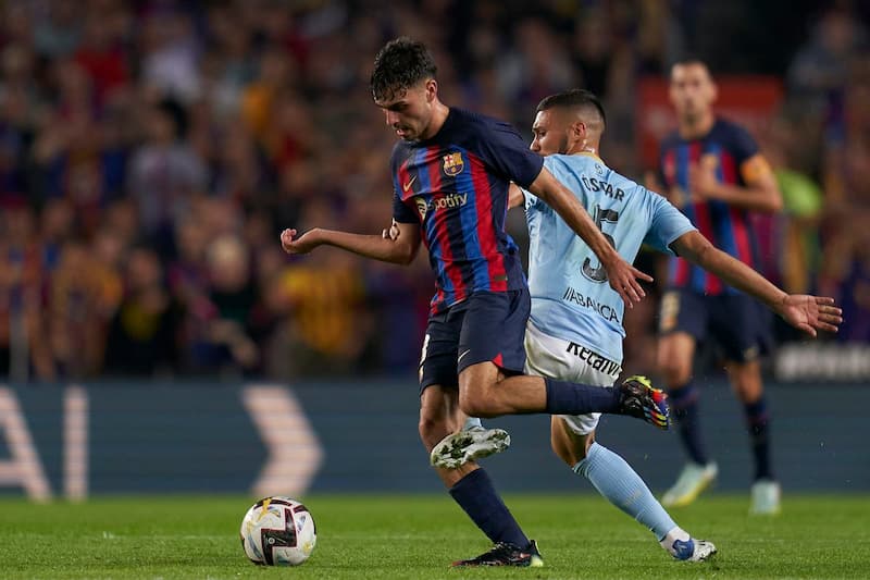 STATISTIK PERFORMA DAN HEAD-TO-HEAD