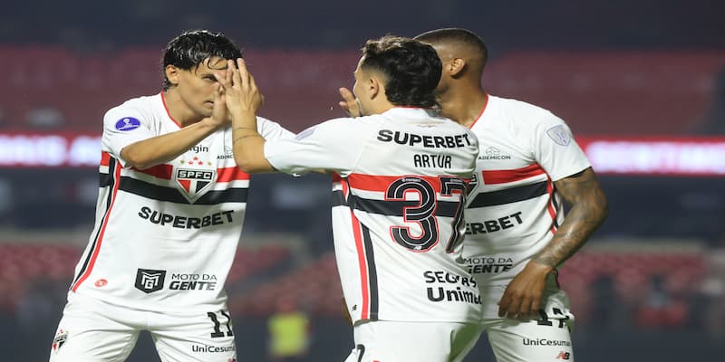 Analisis Rasio Pasaran Bola dan Prediksi Skor Remo vs Sao Paulo