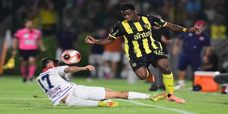 Analisis Rasio Taruhan, Prediksi Skor Penarol vs Central Espanol